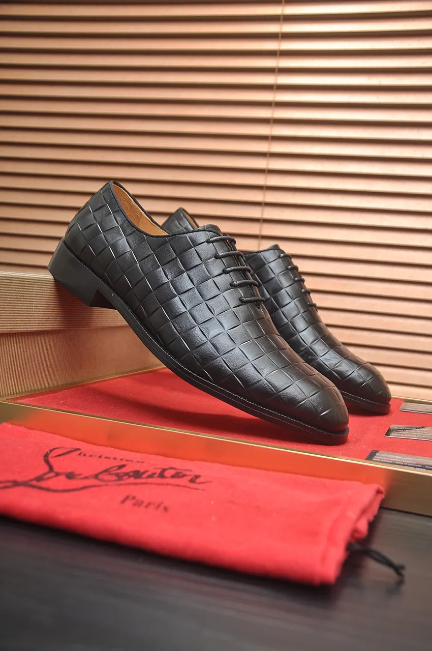 Men's shoes 💰620💶 [Chrstian Loubotin] Red-soled shoes 💋Original mold opening, the highest version on the market, purely handmade ➕Imported cowhide uppers, first-layer water-dyed cowhide lining! Original EU high-gloss outsole. 38 to 45 (45 customized)